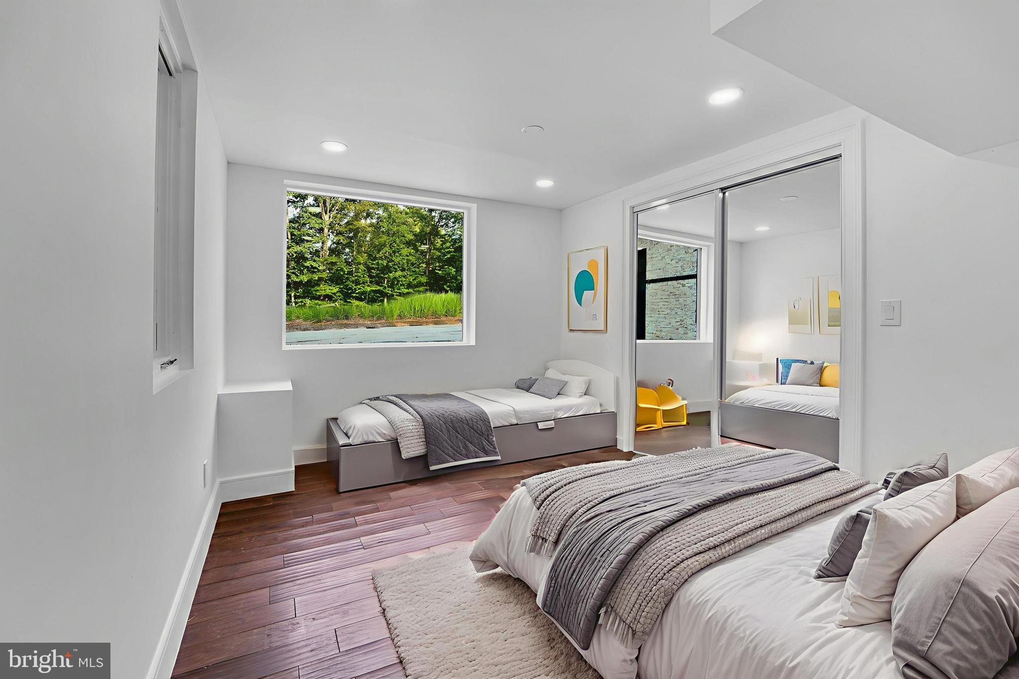 12116 Old Fort Road Fort Washington, MD 20744 - Photo 58 of 65 a bedroom with a bed and a couch