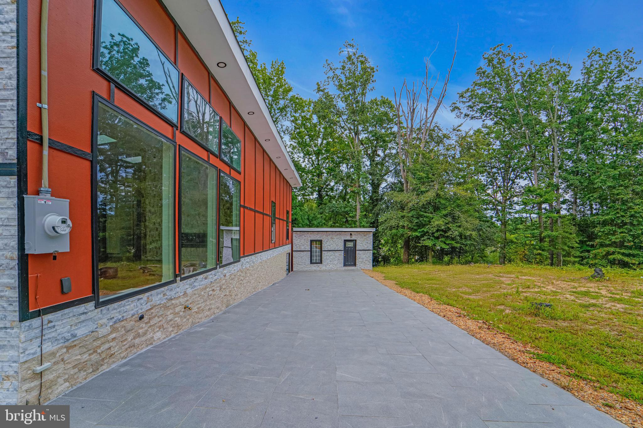 12116 Old Fort Road Fort Washington, MD 20744 - Photo 6 of 65 a view of a house with a yard