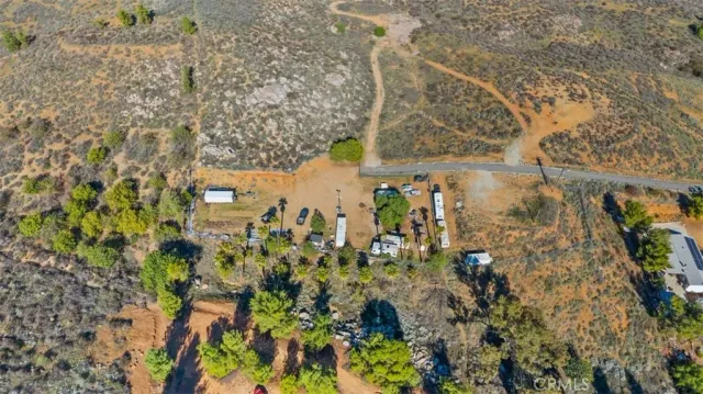 a view of entryway with outdoor area