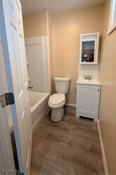 44 Hecker Street Newark, NJ 07103 - Photo 7 of 9