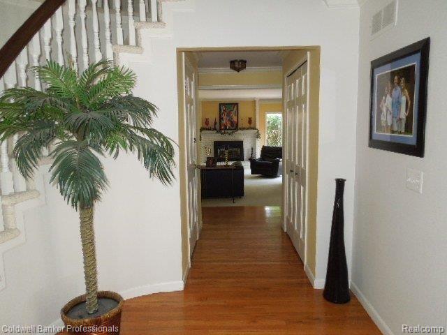 1811 Snowden Circle Rochester, MI 48306 - Photo 2 of 18 DSCN0324.JPG