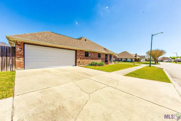 $314,900 | 103 Aubrey Drive, Houma, LA 70360
