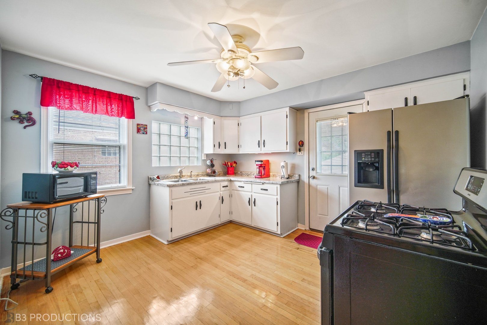 2436 South 1st Avenue North Riverside, IL 60546 - Photo 8 of 20 Gallery Image 8