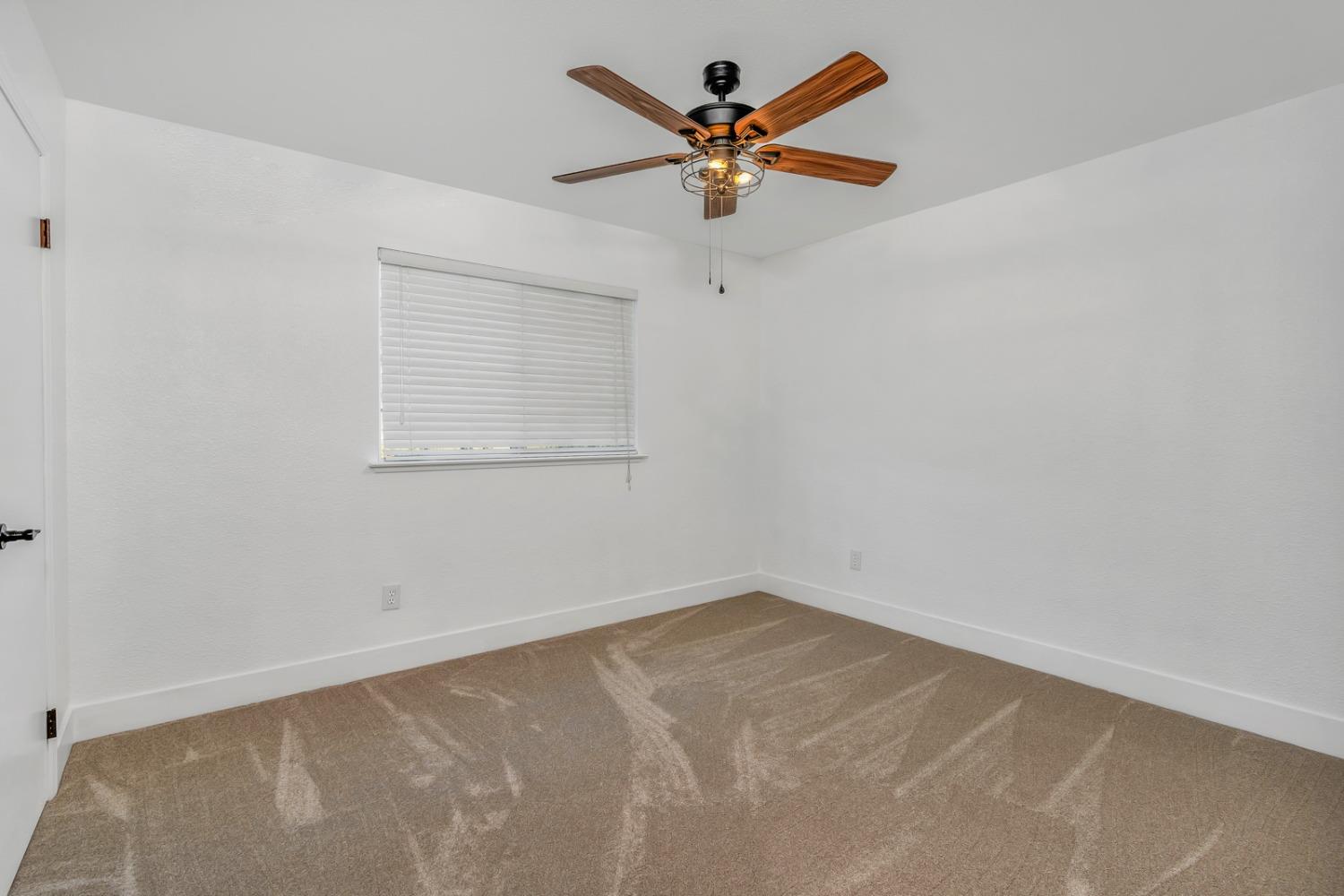 28826 Rancho Avenue Madera, CA 93638 - Photo 16 of 25