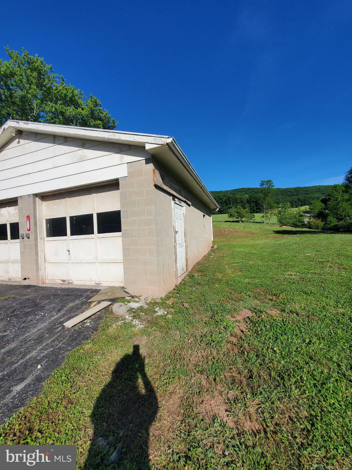 7881 Ford Hill Road Rio, WV 26755 - Photo 9 of 27 Charming garage on a sunny day.