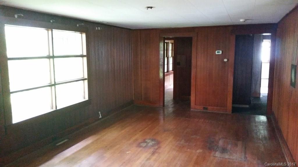27 Streater Road Sylva, NC 28779 - Photo 5 of 11 Gallery Image 5