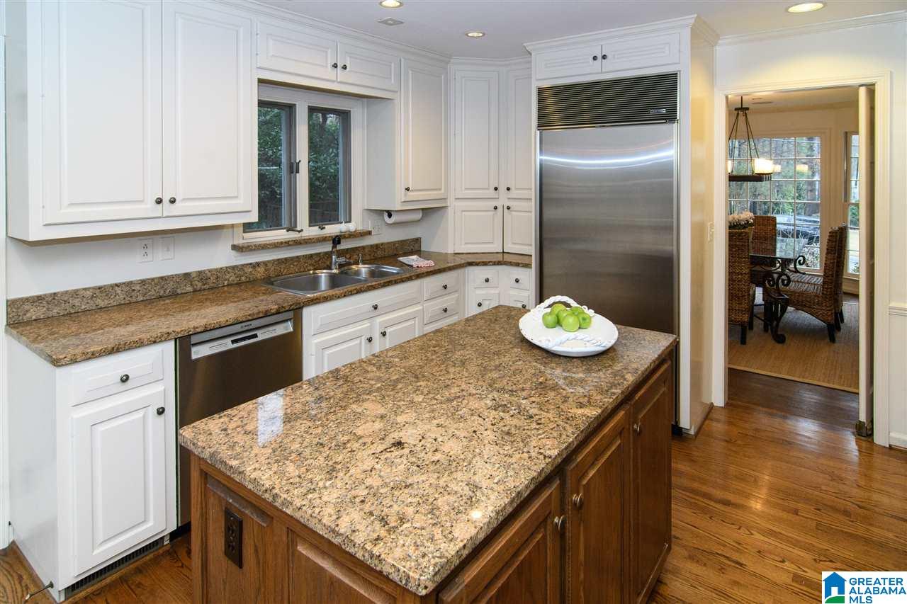 3412 River Bend Road Birmingham, AL 35243 - Photo 8 of 36