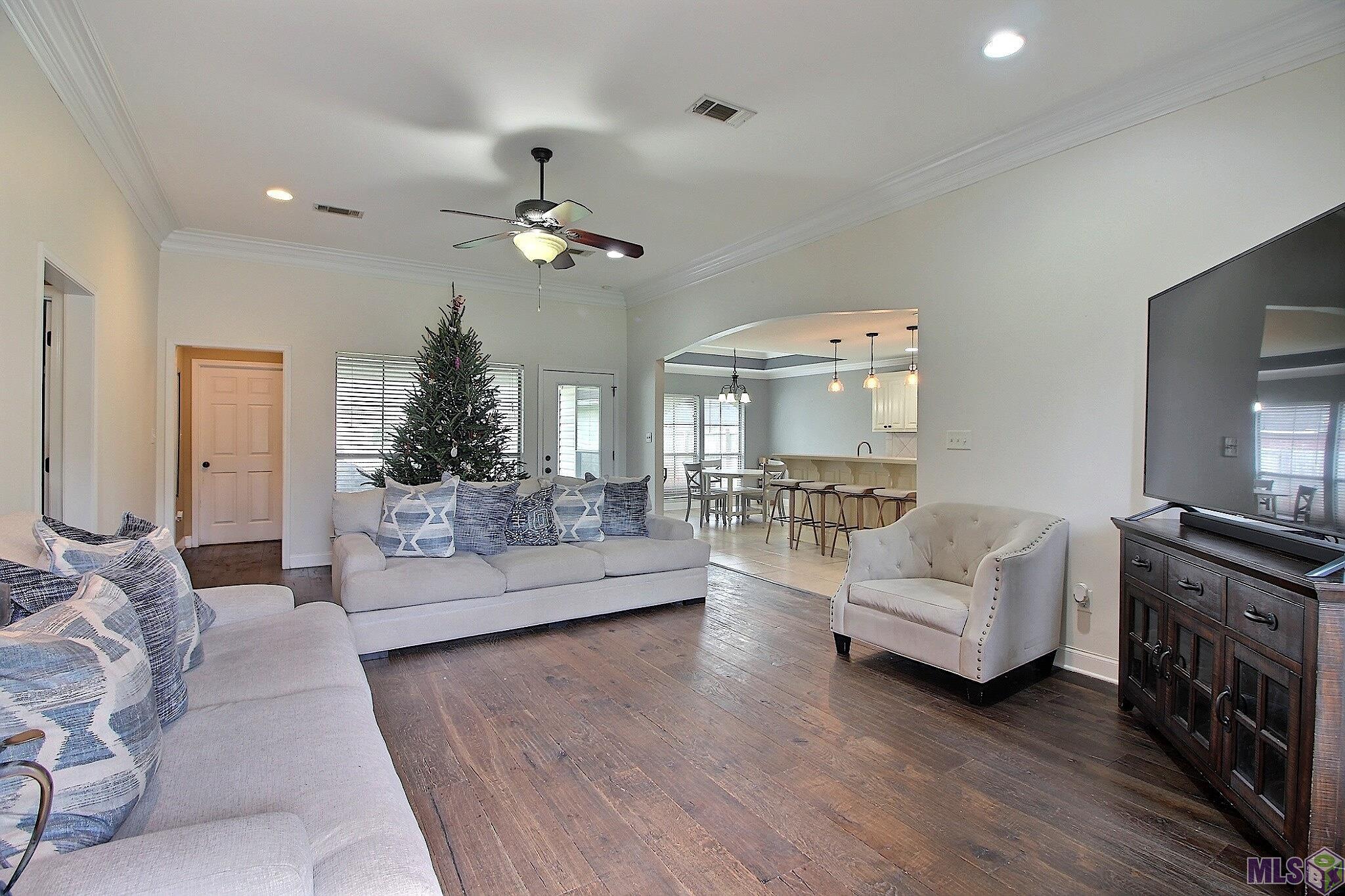 13009 Robin Drive Walker, LA 70785 - Photo 2 of 21