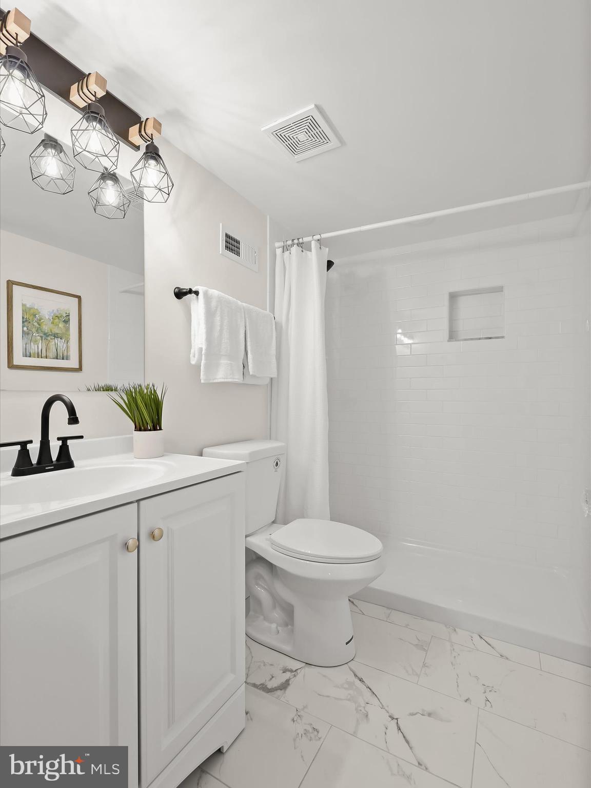 614 Stamford Road Baltimore, MD 21229 - Photo 32 of 48 Renovated Full Bath
