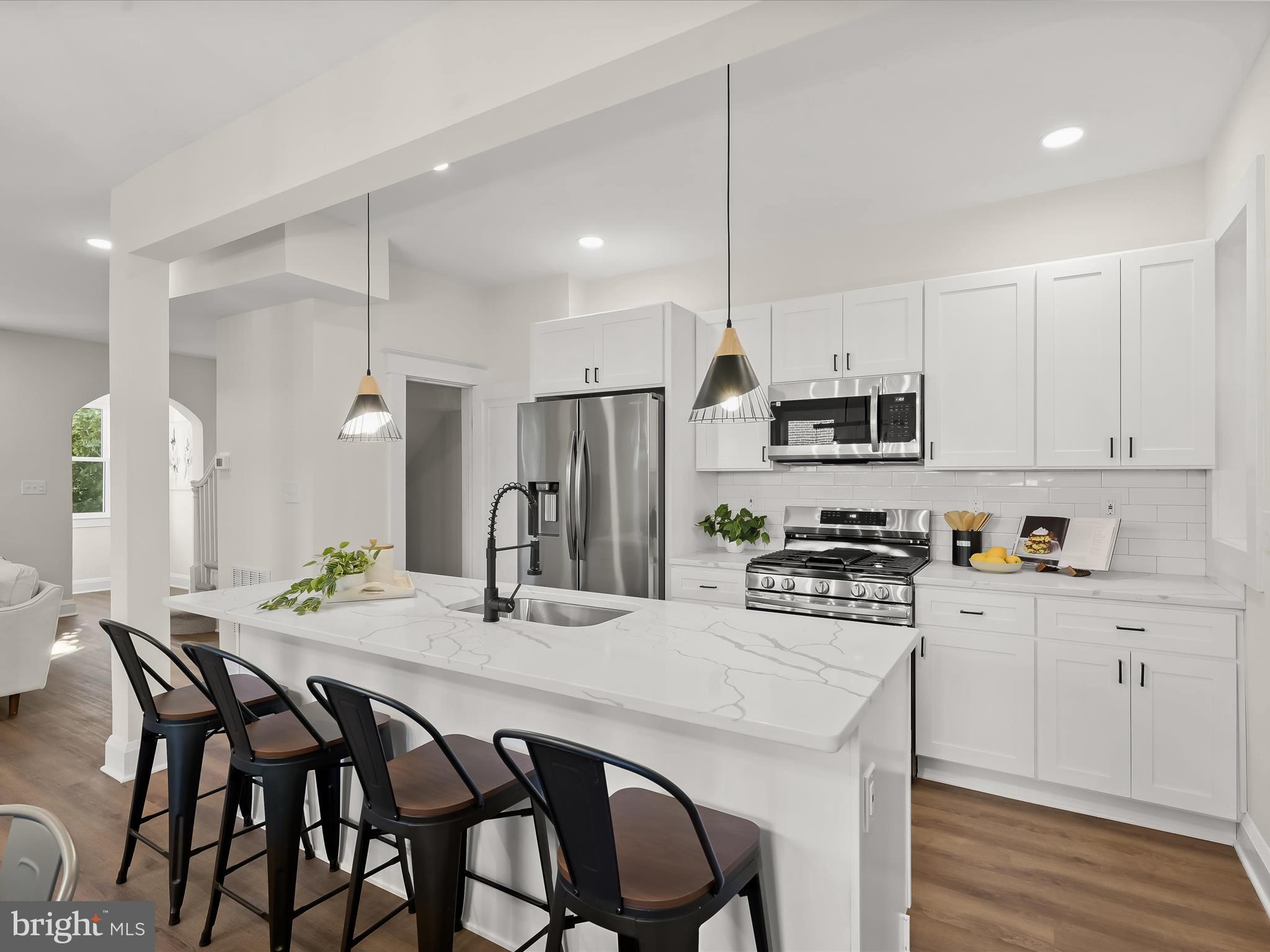 614 Stamford Road Baltimore, MD 21229 - Photo 4 of 48 Center Island - Breakfast Bar