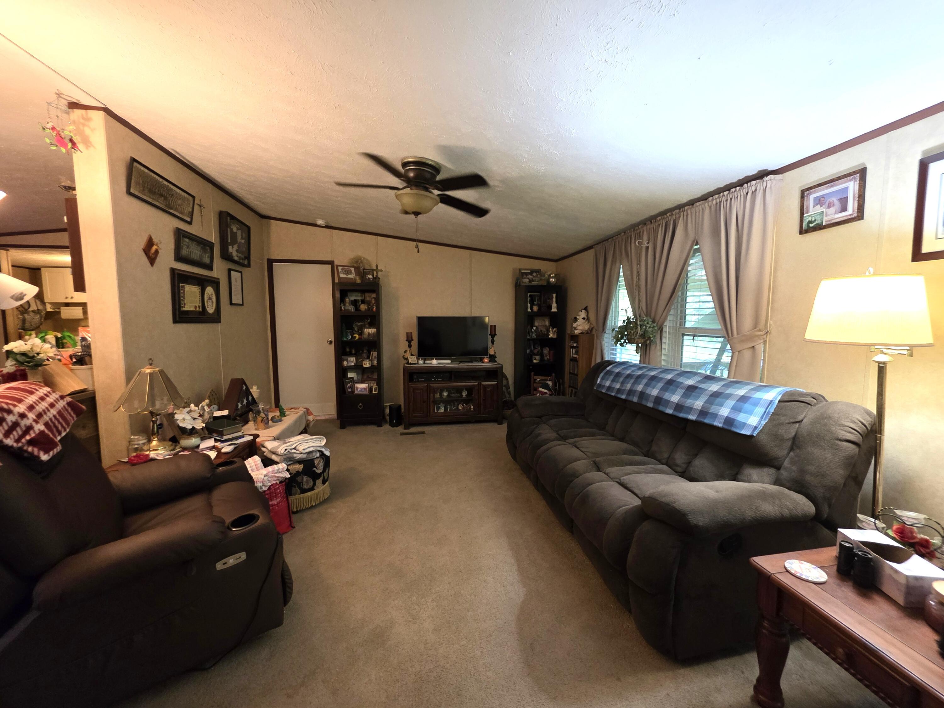19314 South Pittsburg Mountain Road Sewanee, TN 37375 - Photo 8 of 19 LivingRomm3