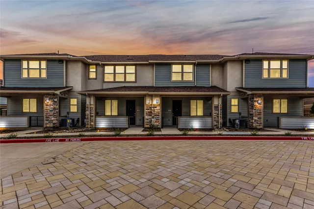 $2,575 | 5900-114 Us 287, Arlington, TX 76017