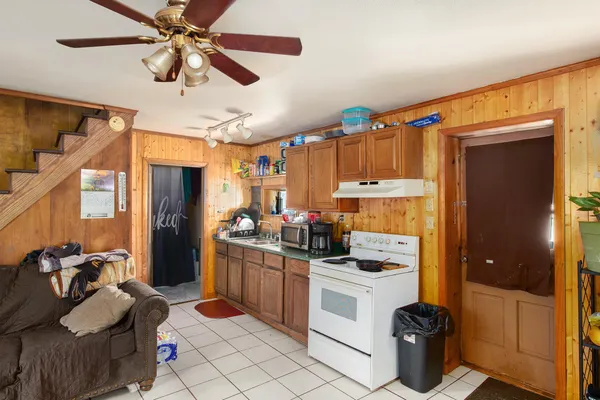 $349,900 | 68022 Highway 43, South Haven, MI 49090