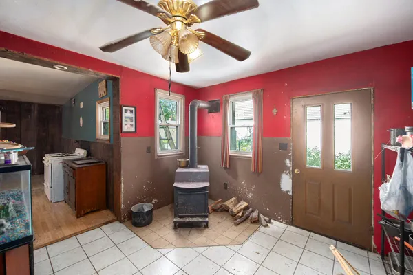 $349,900 | 68022 Highway 43, South Haven, MI 49090