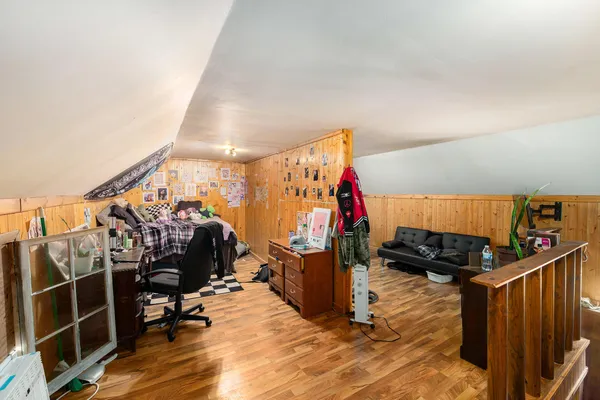$349,900 | 68022 Highway 43, South Haven, MI 49090
