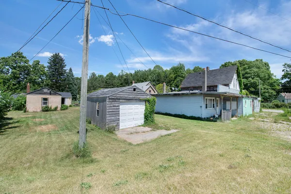 $349,900 | 68022 Highway 43, South Haven, MI 49090