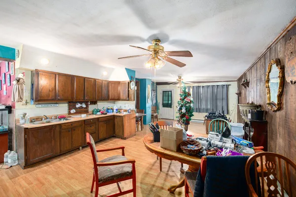 $349,900 | 68022 Highway 43, South Haven, MI 49090