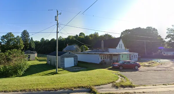 $349,900 | 68022 Highway 43, South Haven, MI 49090