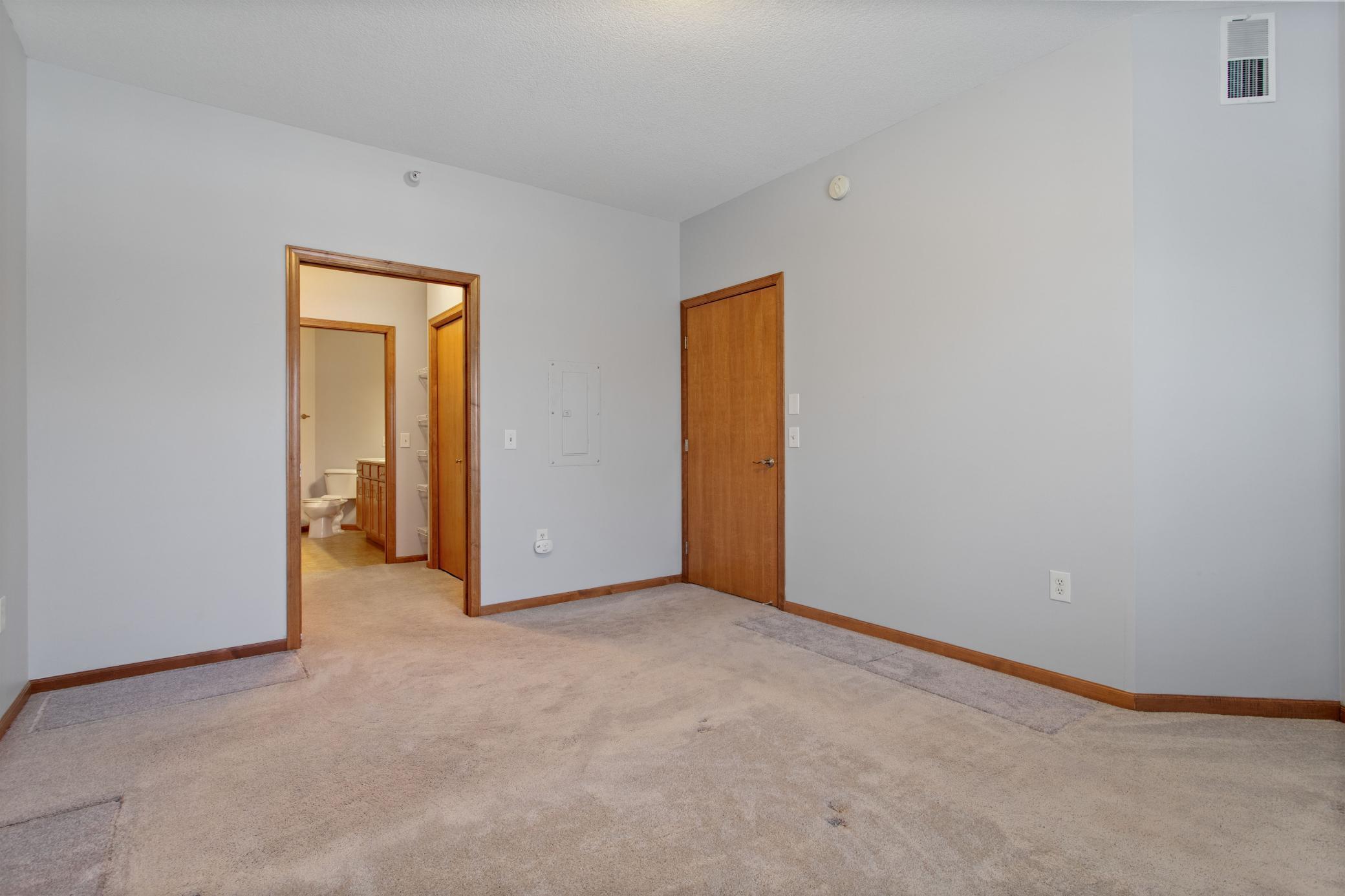 2103 Silver Bell Road, Unit 215 Eagan, MN 55122 - Photo 12 of 20