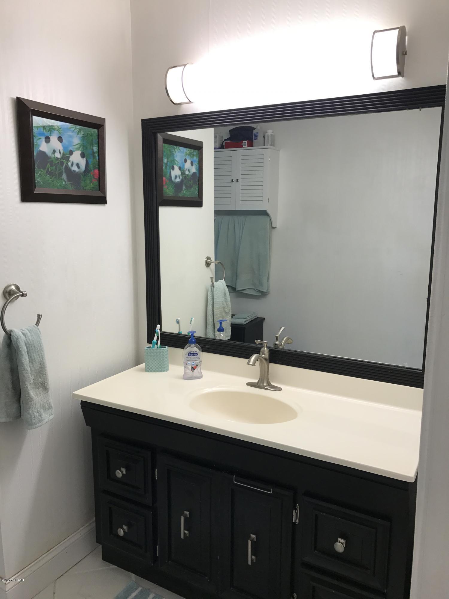 902 Lakepoint Road Alford, FL 32420 - Photo 19 of 48 Gallery Image 19