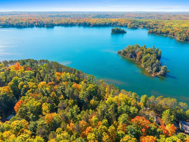 $699,000 | 17801 East Wheeler Lake Lane, Lakewood, WI 54138