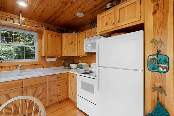 $599,000 | 17801 East Wheeler Lake Lane, Lakewood, WI 54138