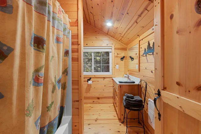 $699,000 | 17801 East Wheeler Lake Lane, Lakewood, WI 54138