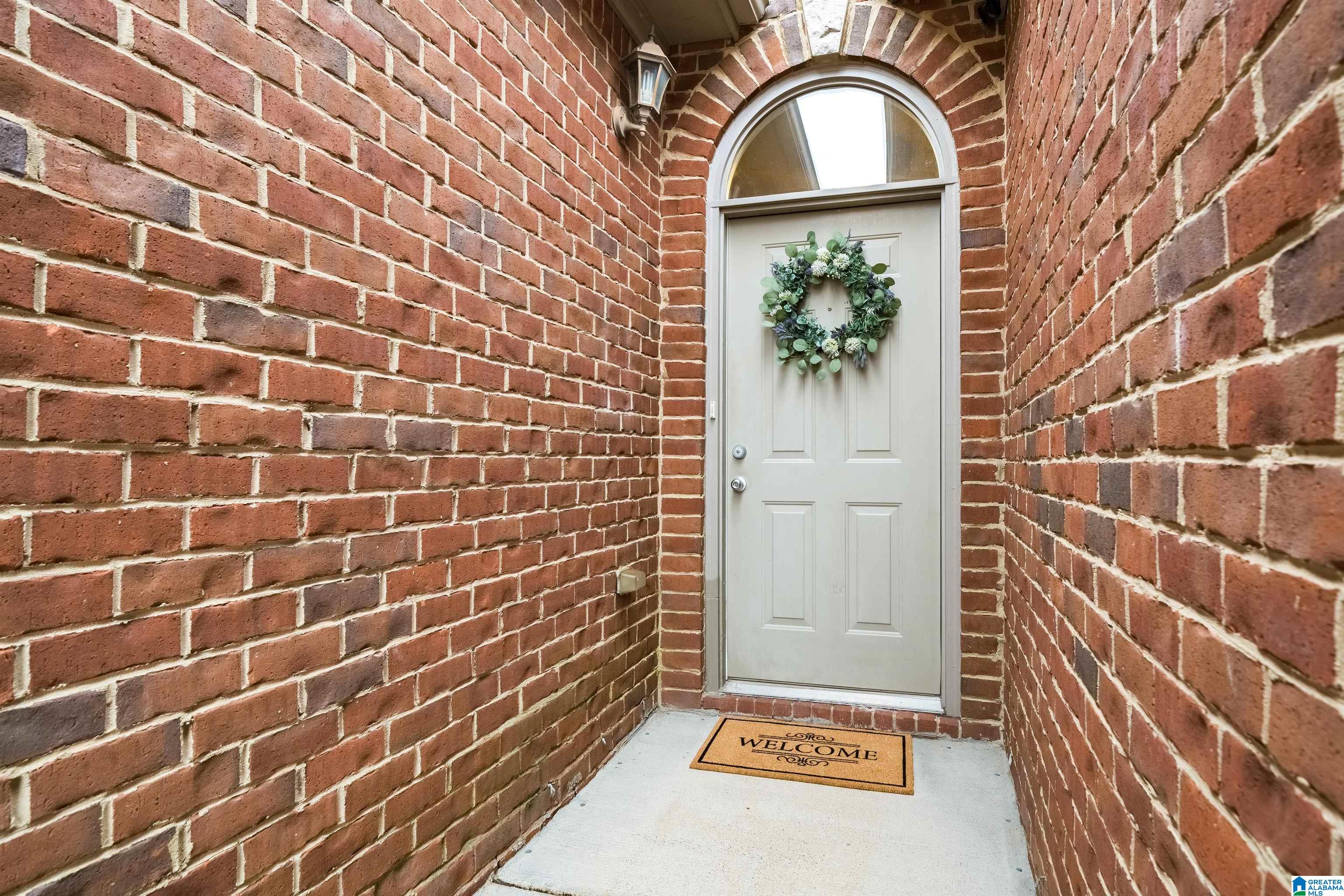 431 Summit Way Fultondale, AL 35068 - Photo 2 of 32