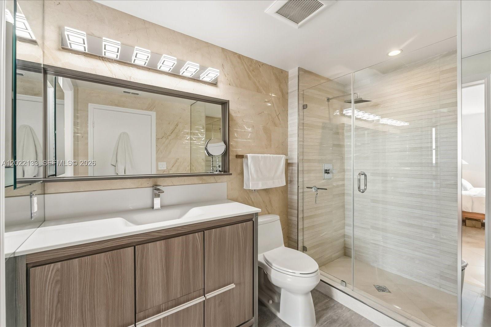 90 Alton Road, Unit PH3203 Miami Beach, FL 33139 - Photo 18 of 30