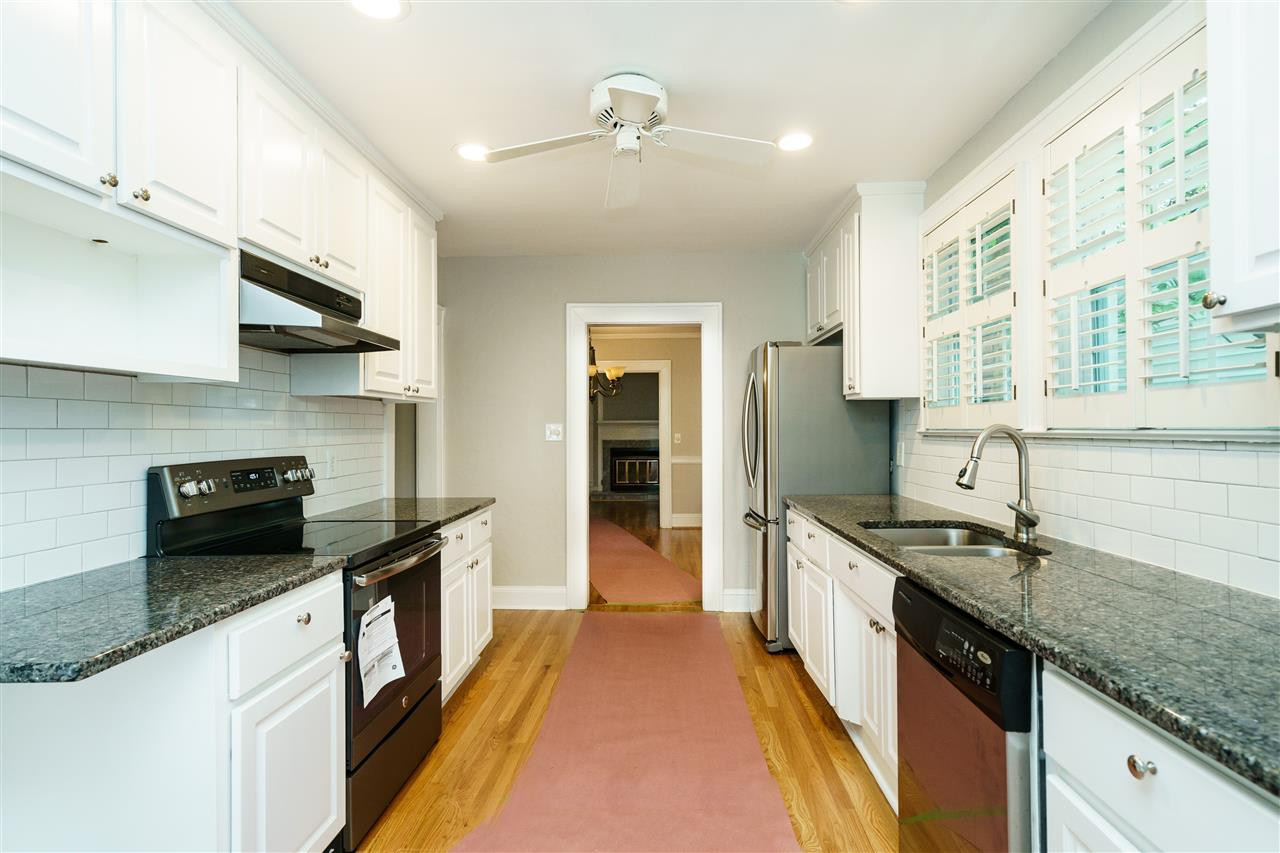 312 Hudson Street Raleigh, NC 27608 - Photo 9 of 25 Kitchen