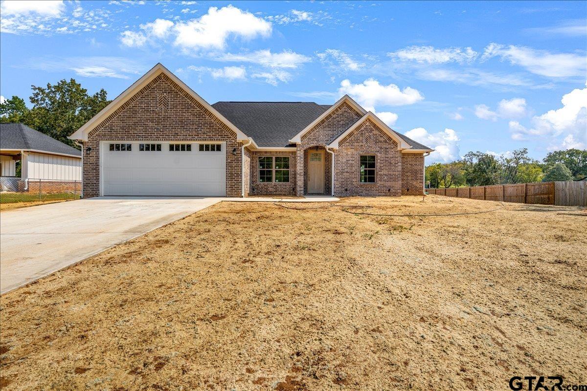 501 County Road 330 Tyler, TX 75708 - Photo 2 of 36 front view of a house with a yard