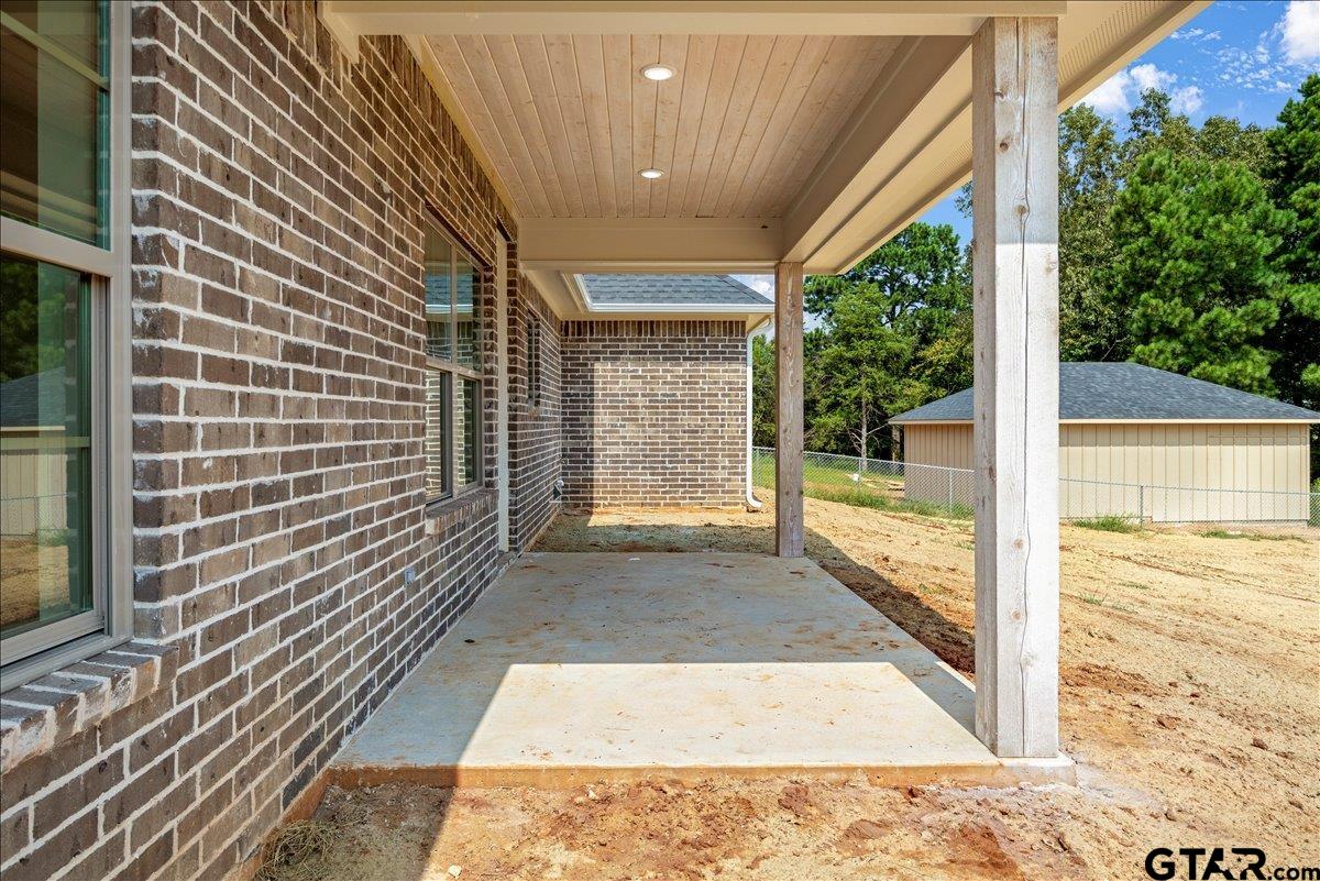 501 County Road 330 Tyler, TX 75708 - Photo 5 of 36 a view interior of the house