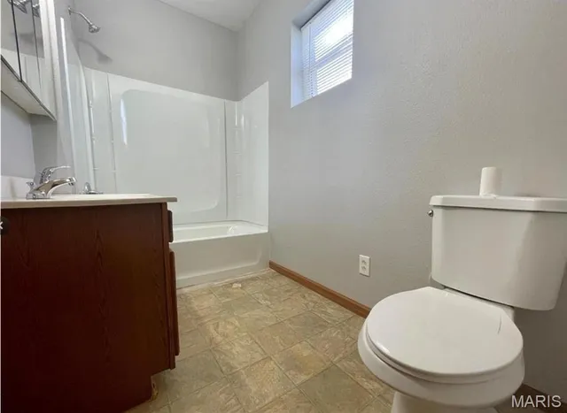 $1,795 | 141 West Park Avenue, Collinsville, IL 62234