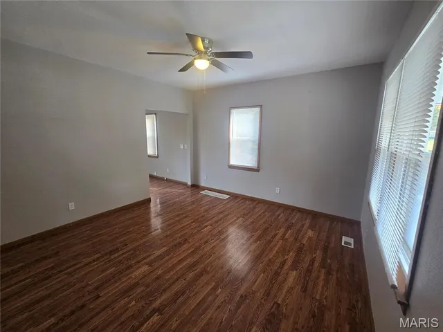 $1,795 | 141 West Park Avenue, Collinsville, IL 62234