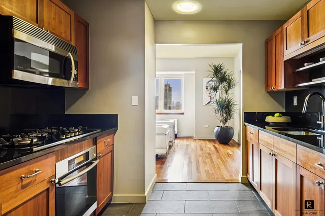 $3,950,000 | 425 5th Avenue, Unit 65A | Midtown South