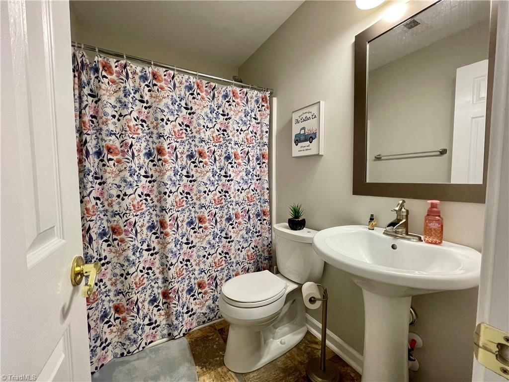 1152 Maple Ridge Drive Burlington, NC 27217 - Photo 20 of 25 Gallery Image 20