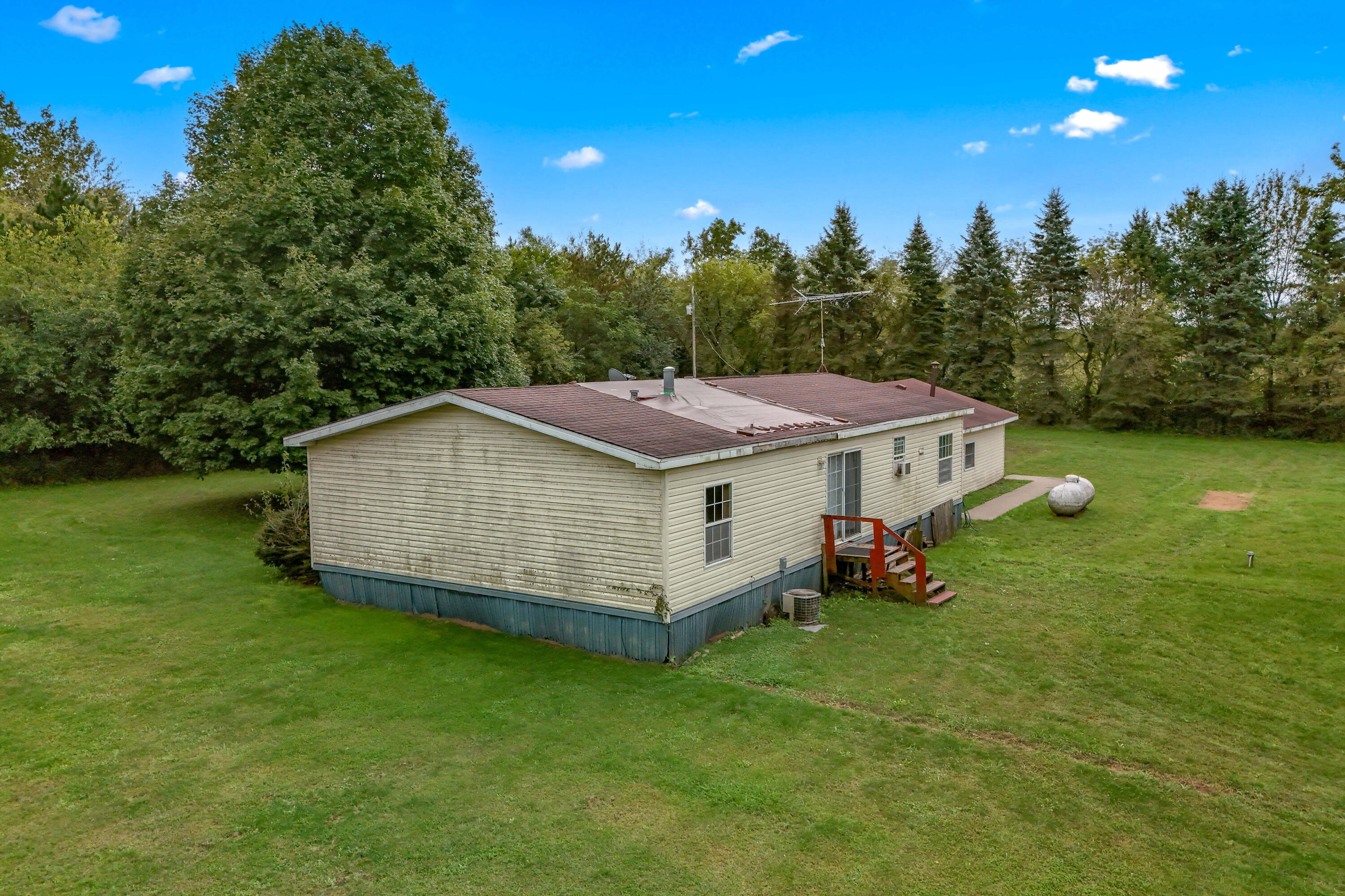 474 Clarendon Road Quincy, MI 49082 - Photo 34 of 46 16