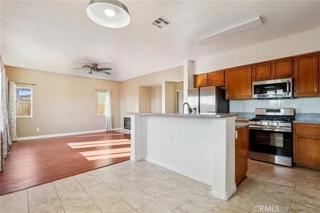 $460,000 | 15015 Kitfox Lane, Victorville, CA 92394