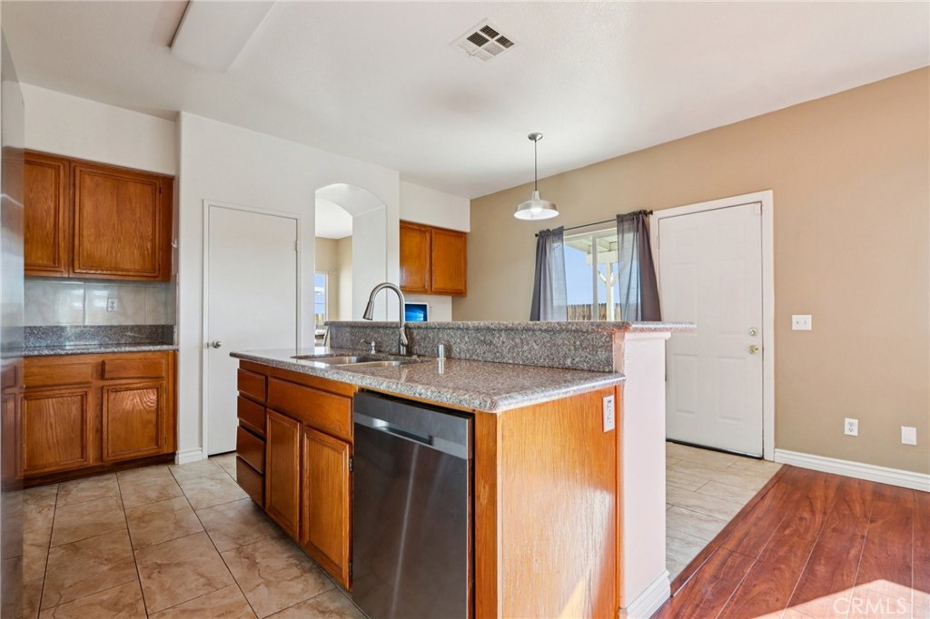 15015 Kitfox Lane Victorville, CA 92394 - Photo 22 of 49