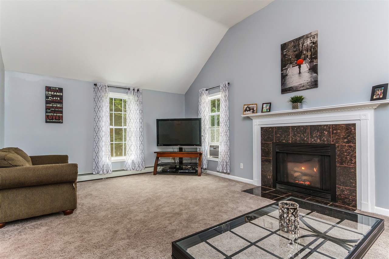 87 Griffin Road Deerfield, NH 03037 - Photo 15 of 40