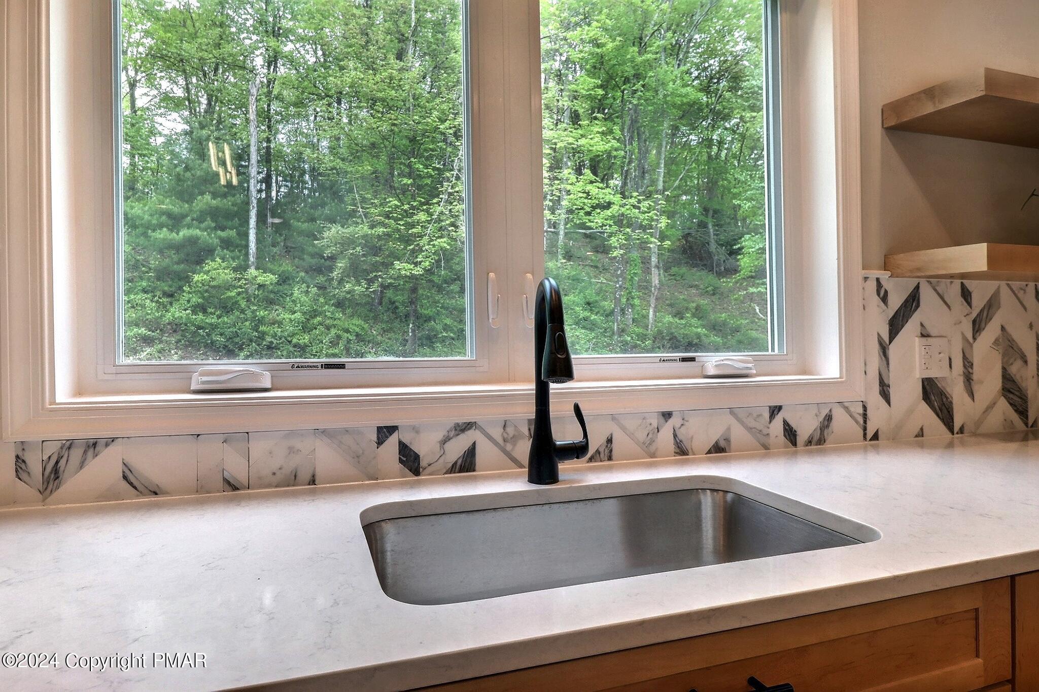 333 Merwinsburg Road Effort, PA 18330 - Photo 18 of 55 Kitchen