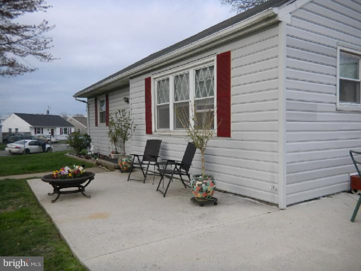 45 Morris Road New Castle, DE 19720 - Photo 20 of 23 Patio