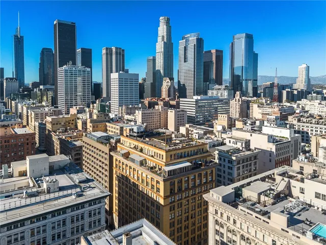 a picture of city view