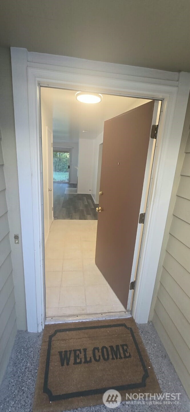 13823 Southeast Allen Rd. Bellevue, WA 98006 - Photo 15 of 22 Gallery Image 15