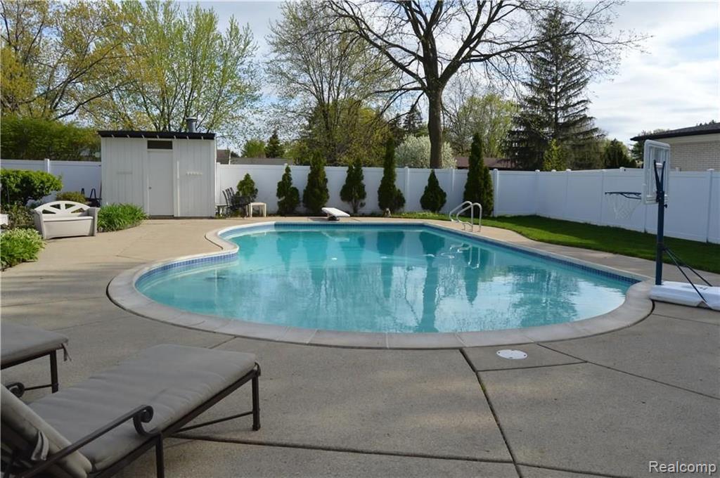 925 Bridgestone Drive Rochester Hills, MI 48309 - Photo 53 of 54