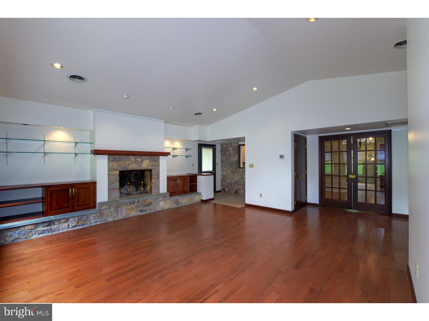 5611 Stoudts Ferry Bridge Road Reading, PA 19605 - Photo 10 of 25 Gallery Image 10