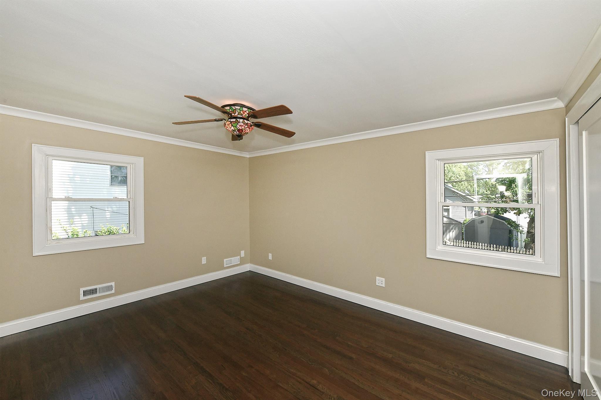 7 Rensselaer Drive Commack, NY 11725 - Photo 20 of 37