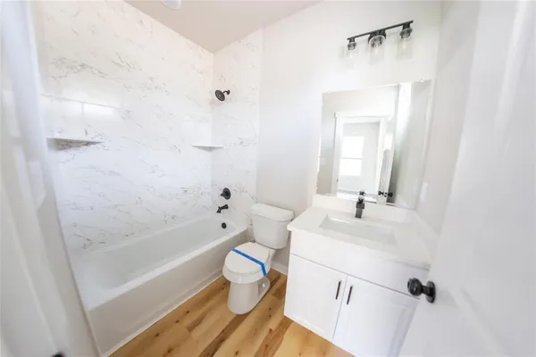 $279,999 | 1421 West Sherman Street, Paris, TX 75460
