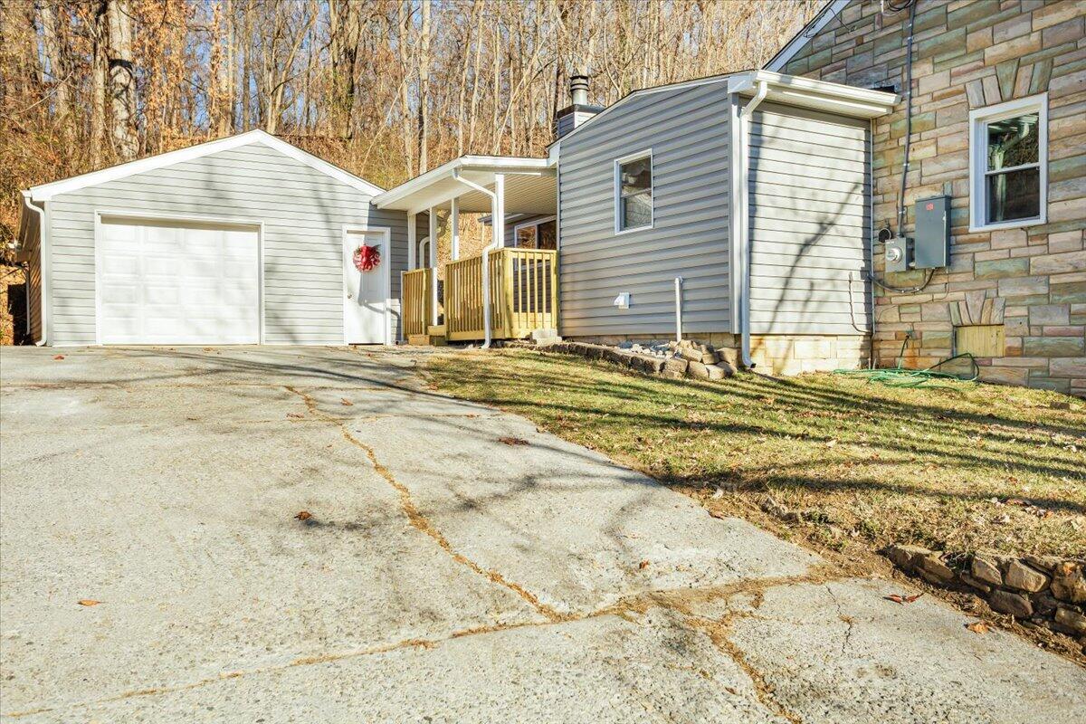 187 Spring Hollow Road Troutville, VA 24175 - Photo 3 of 28 New Roof