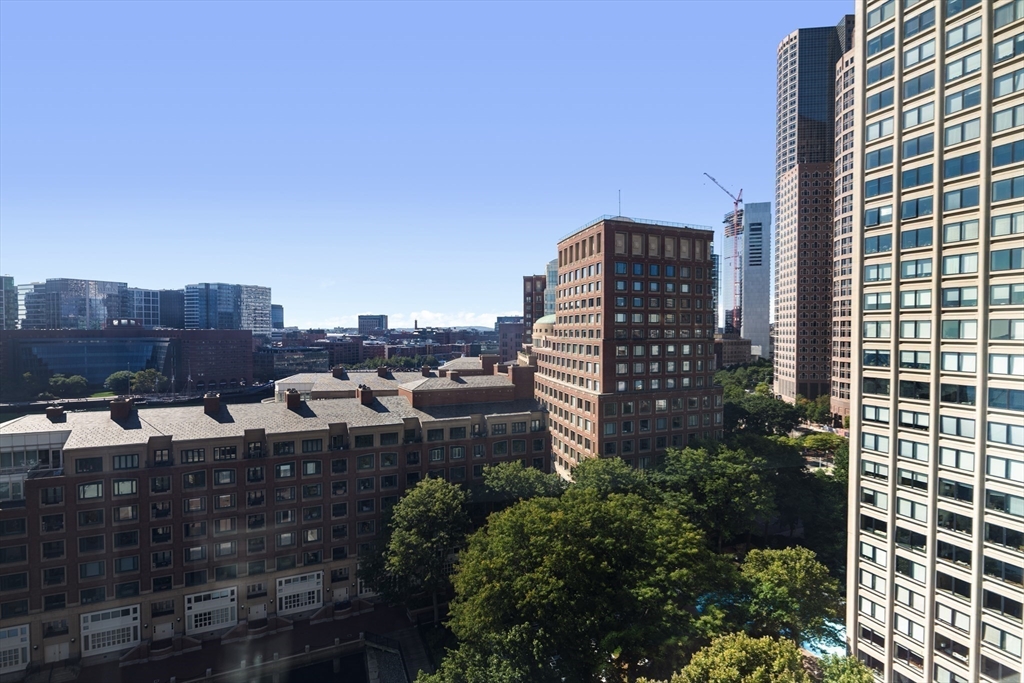 85 East India Row, Unit 15E Boston, MA 02110 - Photo 6 of 20 a view of a city